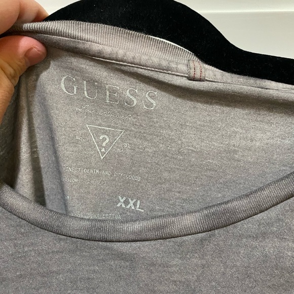 Guess Tshirt - XXL - Picture 3 of 5
